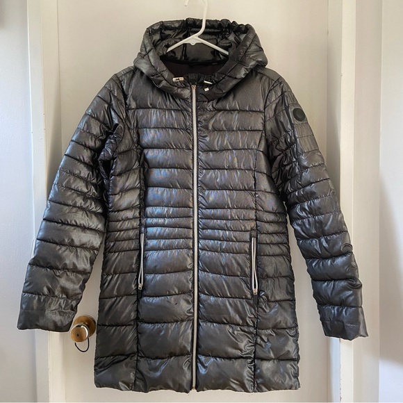 Point Zero packable jacket with hood - Picture 2 of 9